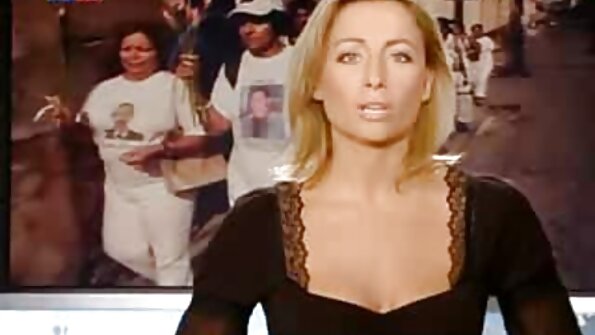 Raseeritud kiisuga mustanahalist naist peksab valge riist